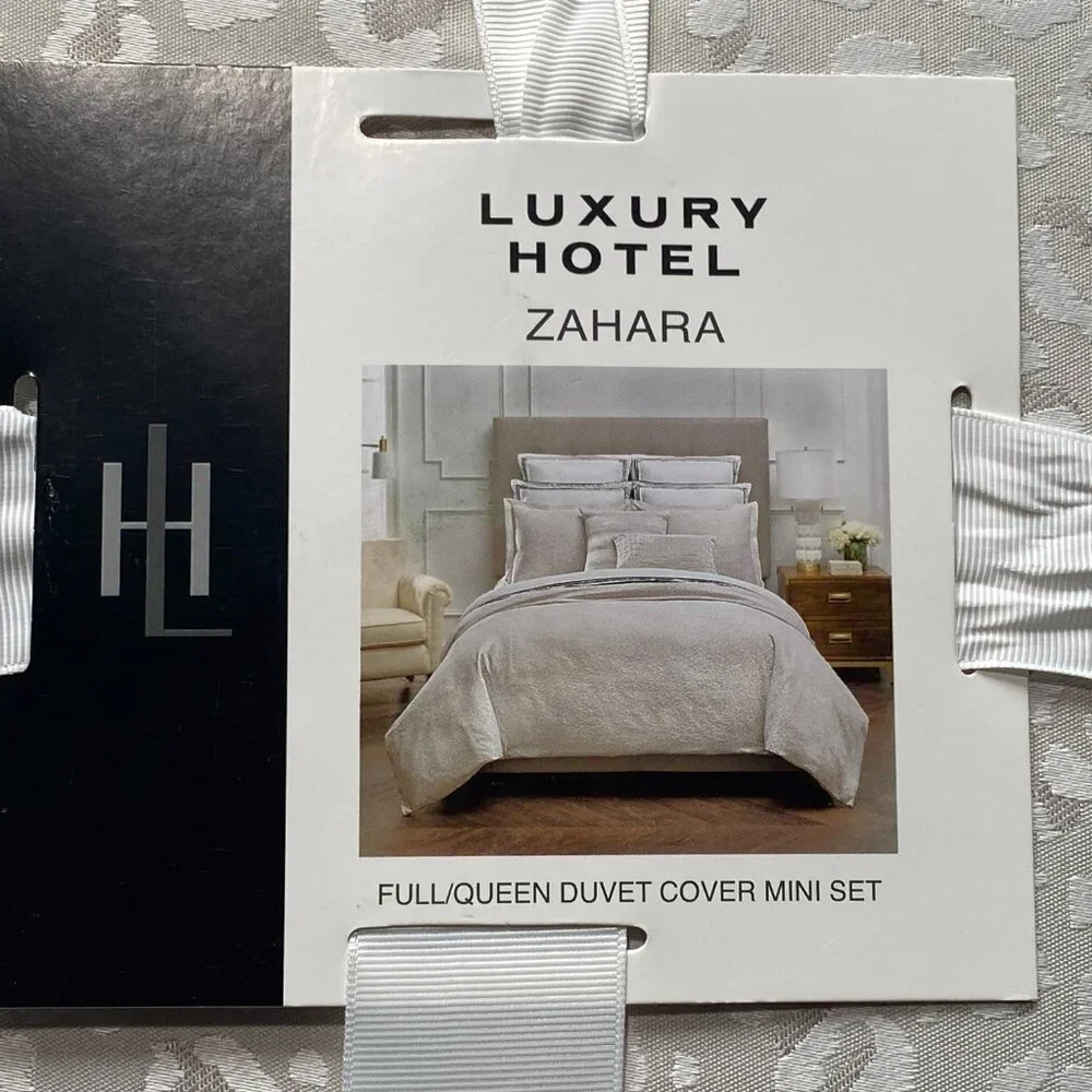 NEW Luxury Hotel Zahara Duvet Mini Set Full/Queen Polyester Neutral